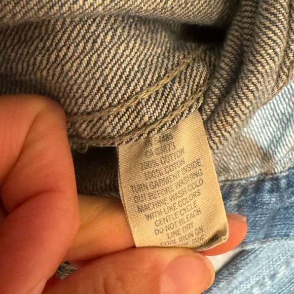 American Eagle Denim Jacket Size Medium – Distressed Classic Jean Jacket - Picture 7 of 7